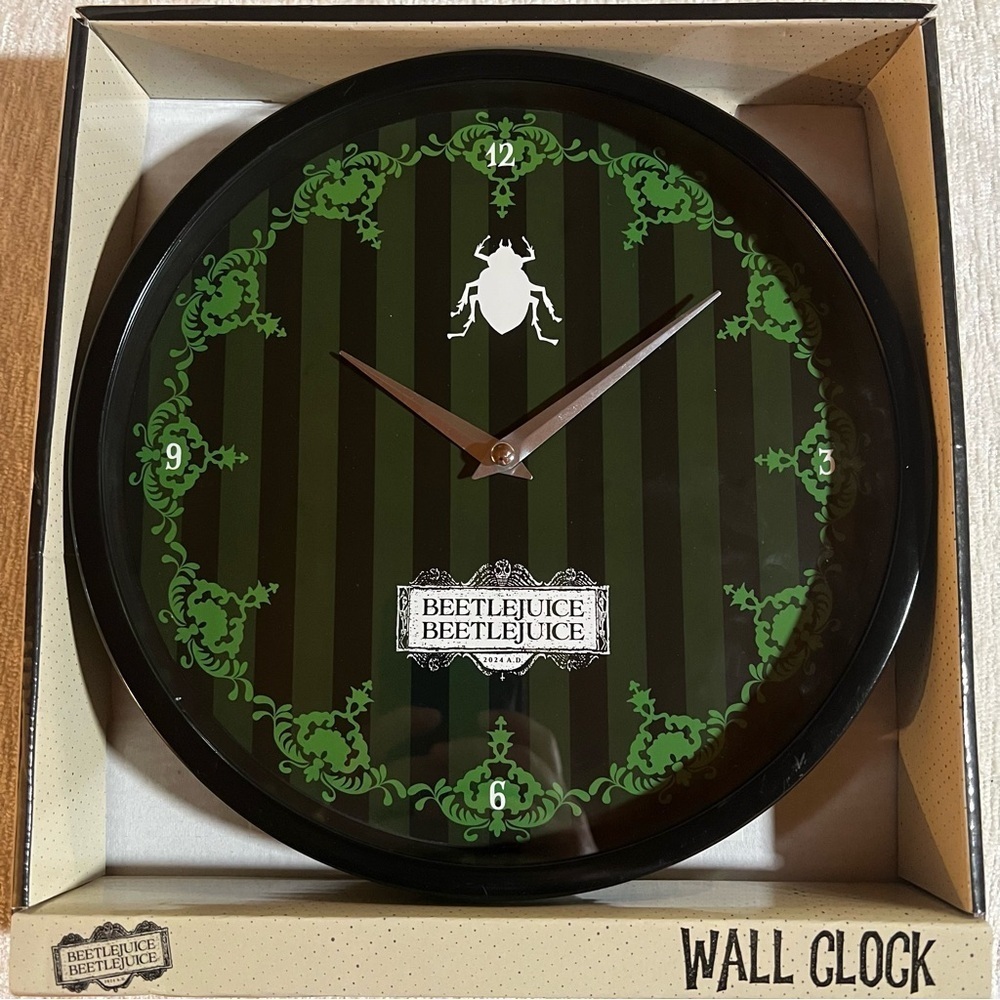Beetlejuice 10" Round Black And Green Analog Wall Clock NEW NIB